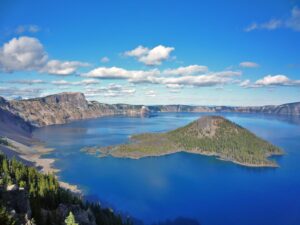 火山口湖国家公园：俄勒冈最深蓝湖自驾环湖路线 - 深度指南-北美指南