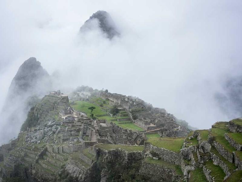 从 AI 模型到落地应用：云平台部署与低成本实现方法 - 深度指南-北美指南